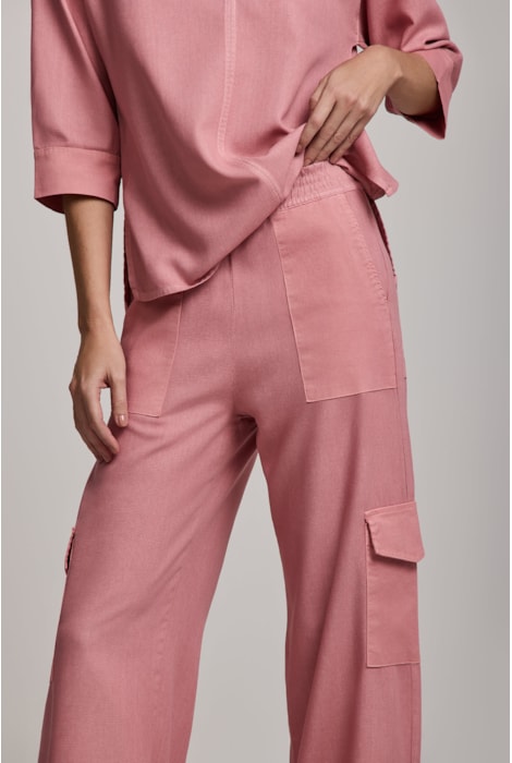 Segunda imagem do produto Calça Pantalona Bolsos