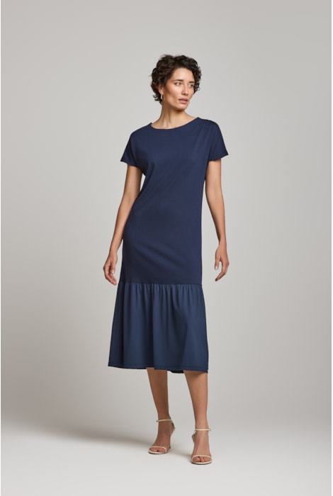 Vestido Midi Com Babado Na Barra
